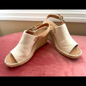 Tom’s wedges size 7.5